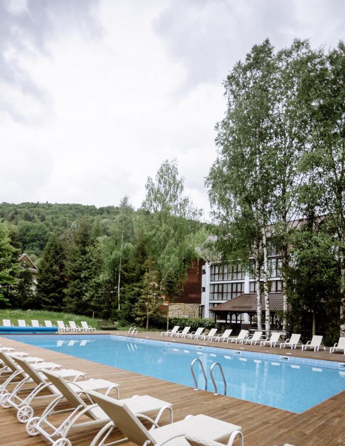 Yaremche Club Hotel Exteriör bild