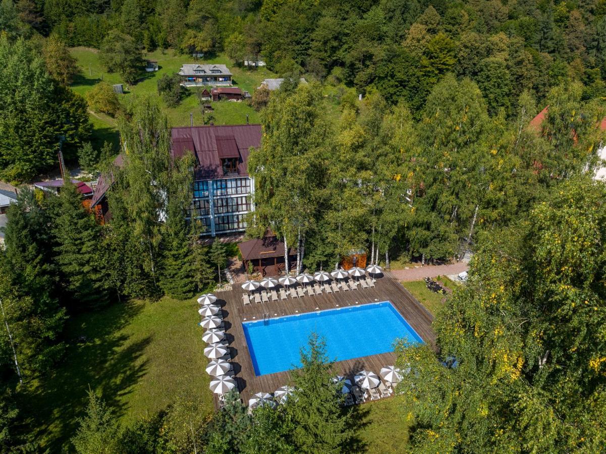 Yaremche Club Hotel Exteriör bild