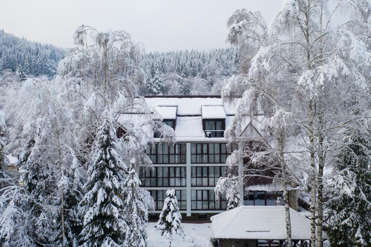 Yaremche Club Hotel Exteriör bild